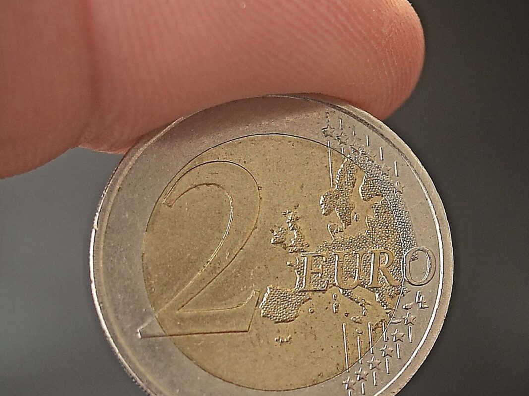 Fälschung von 2 Euro